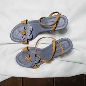 Fioni Wedge Sandal with flower